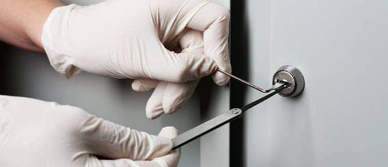 Commercial Emergency Locksmith Compton