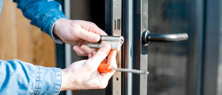 Commercial Locksmith Compton